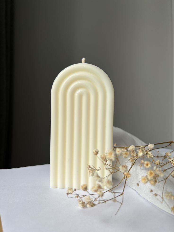 Classic Arch Rainbow Candle